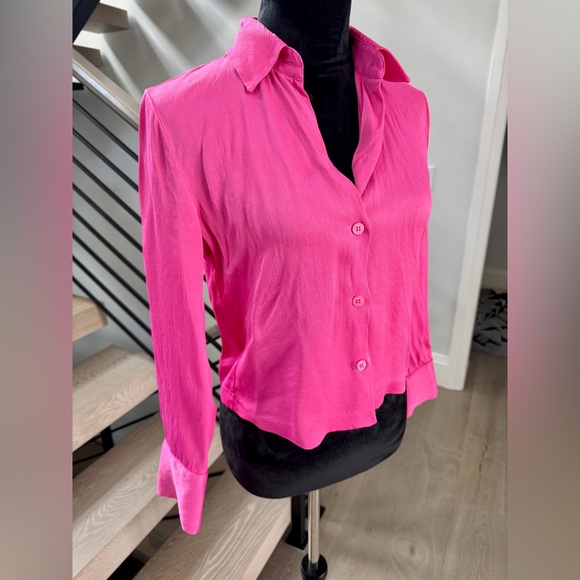 Zara Women's Pink Button-Up Blouse size XS - Picture 2 of 4
